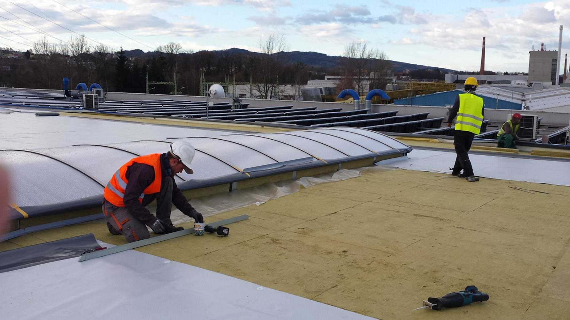 Execution and reconstruction of flat roofs