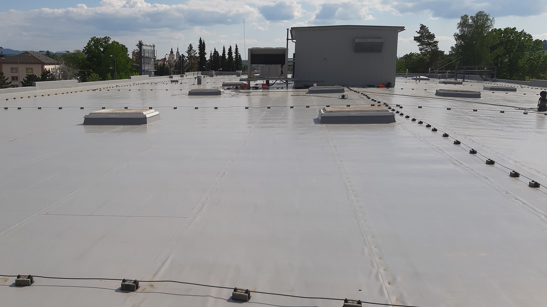 Záruční a pozáruční servis a údržba plochých střech